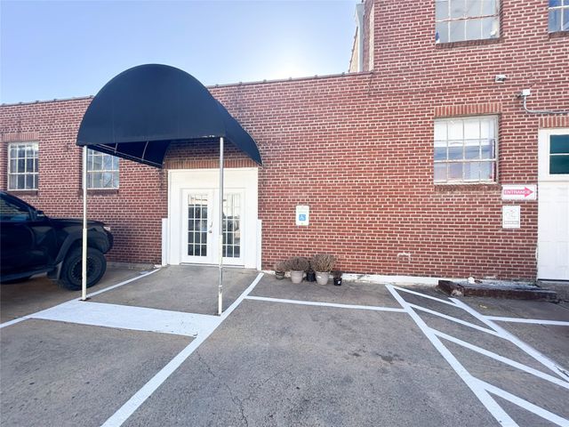 1300 W Main Street 201, Waxahachie, TX 75165