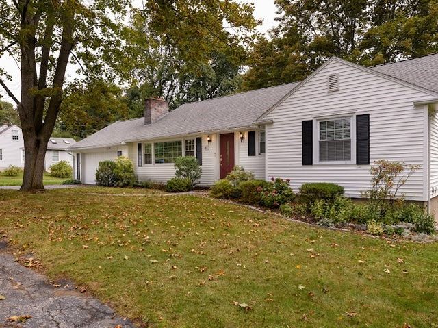 35 Vista Dr, Shrewsbury, MA 01545