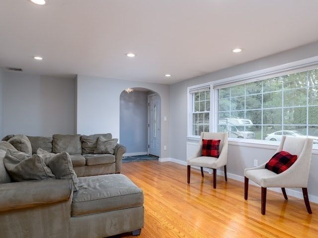35 Vista Dr, Shrewsbury, MA 01545