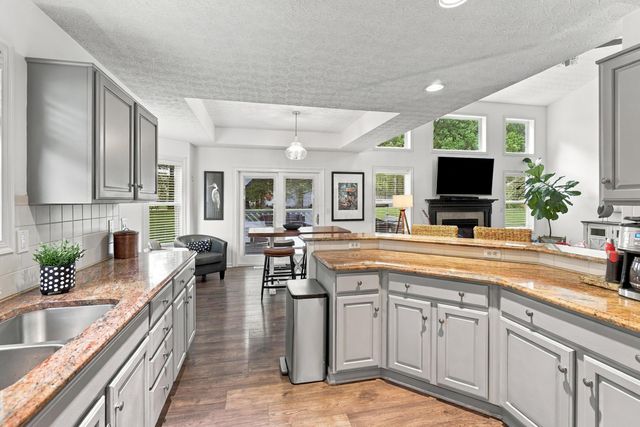 6489 Hermitage Drive, Westerville, OH 43082