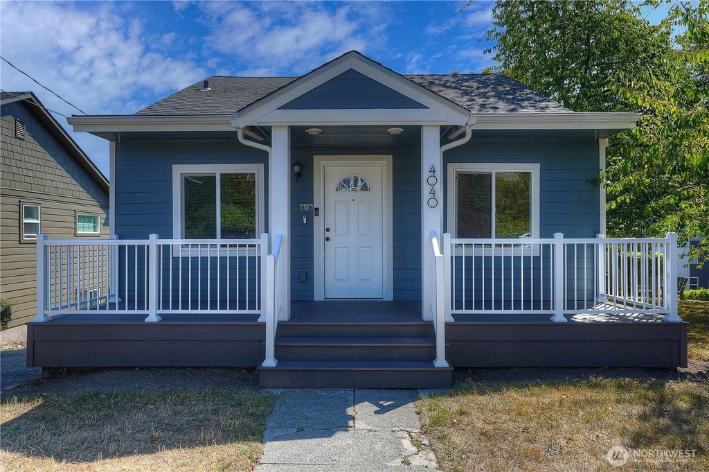 4040 32nd Avenue SW, Seattle, WA 98126