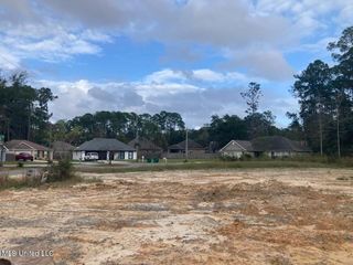Kaleki Place, Diamondhead, MS 39525