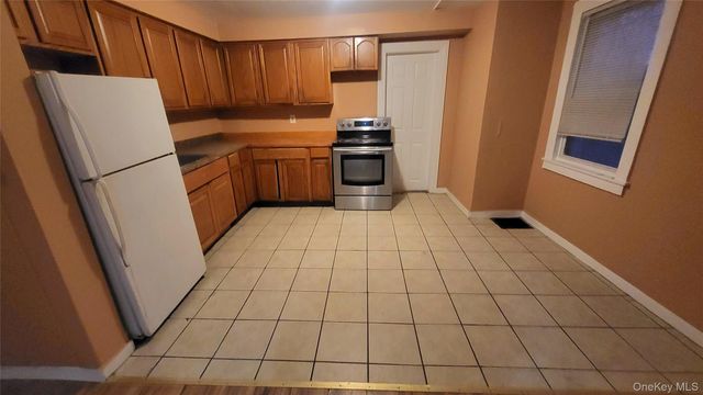 92 Academy Street, Poughkeepsie, NY 12601