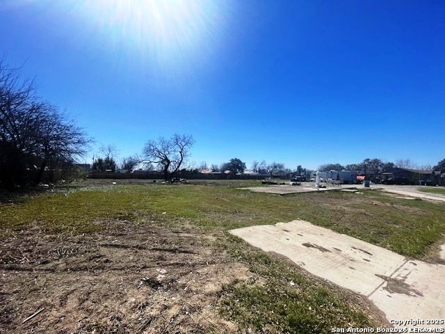 2122 E SouthCross Blvd 1, San Antonio, TX 78223