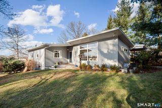 12 Splitrock Road, Norwalk, CT 06854