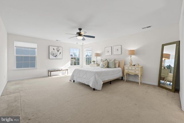 545 DELAWARE DR, Sellersville, PA 18960