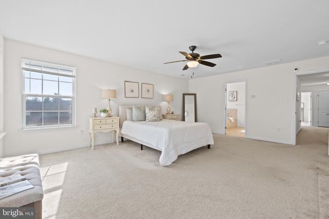 545 DELAWARE DR, Sellersville, PA 18960