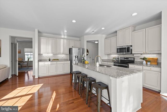 545 DELAWARE DR, Sellersville, PA 18960