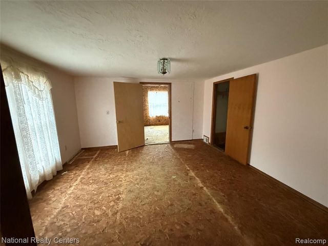 269 W M-61, Gladwin, MI 48624