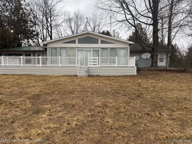 269 W M-61, Gladwin, MI 48624