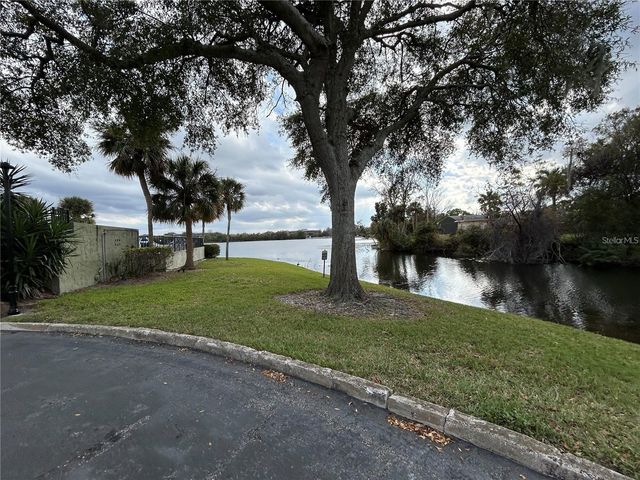 946 LAKE DESTINY ROAD D, Altamonte Springs, FL 32714