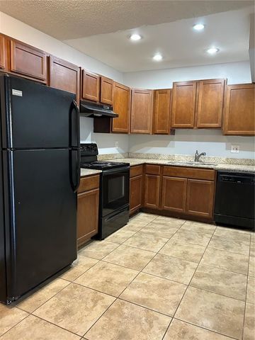 946 LAKE DESTINY ROAD D, Altamonte Springs, FL 32714