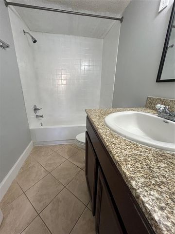 946 LAKE DESTINY ROAD D, Altamonte Springs, FL 32714