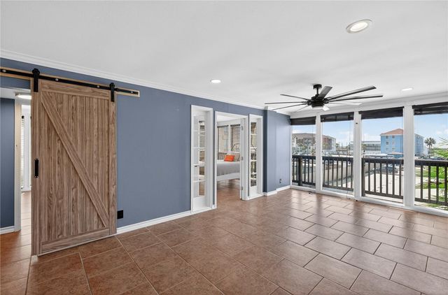 15002 WINDWARD Dr 207, Corpus Christi, TX 78418