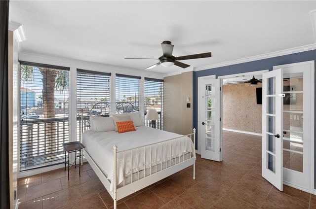 15002 WINDWARD Dr 207, Corpus Christi, TX 78418