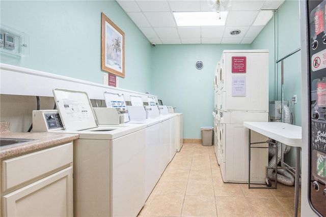 15002 WINDWARD Dr 207, Corpus Christi, TX 78418