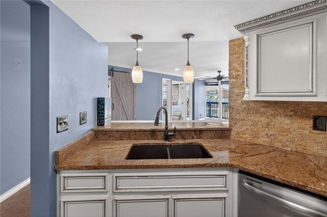 15002 WINDWARD Dr 207, Corpus Christi, TX 78418