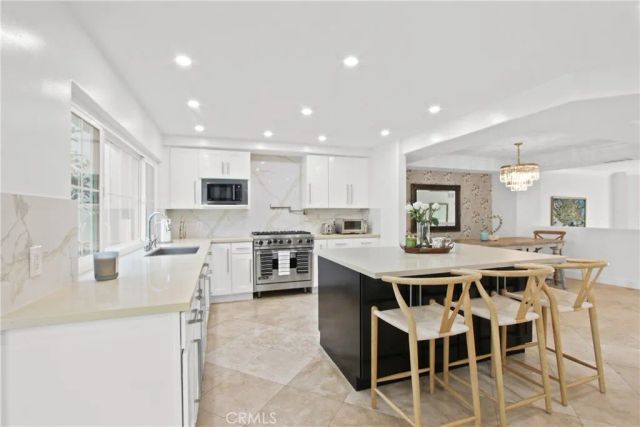 19355 Maidstone, Huntington Beach, CA 92648