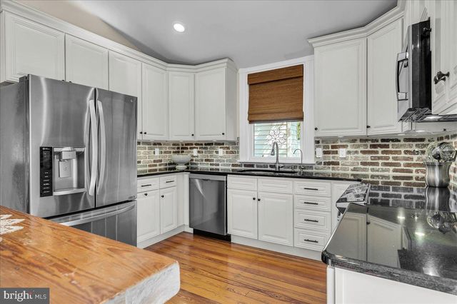 1404 RIVERVIEW AVE, Wilmington, DE 19806