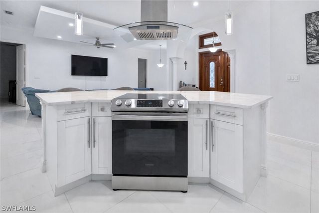 2480 16th ST NE, Naples, FL 34120