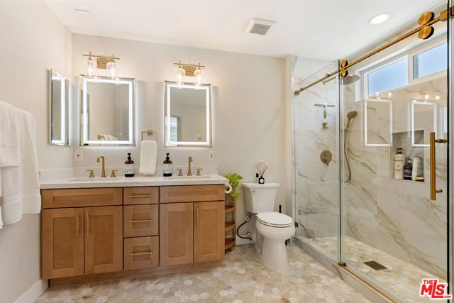 25401 Champlain Road, Laguna Hills, CA 92653