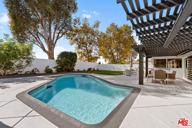 25401 Champlain Road, Laguna Hills, CA 92653