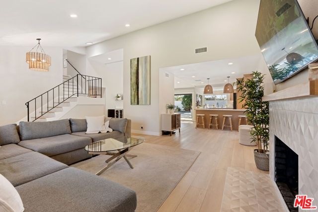 25401 Champlain Road, Laguna Hills, CA 92653