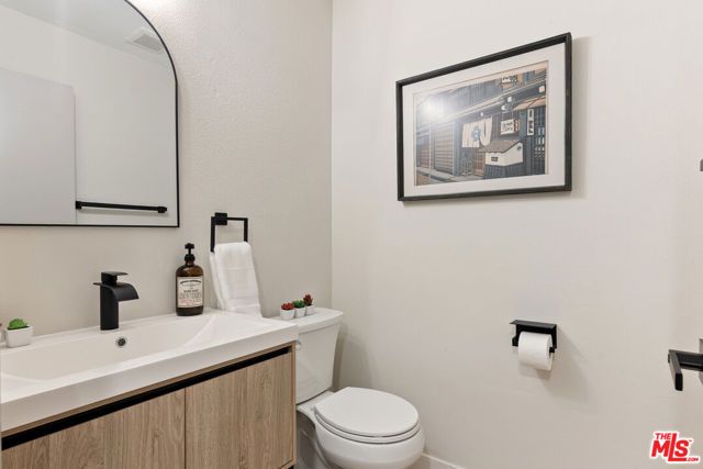 25401 Champlain Road, Laguna Hills, CA 92653