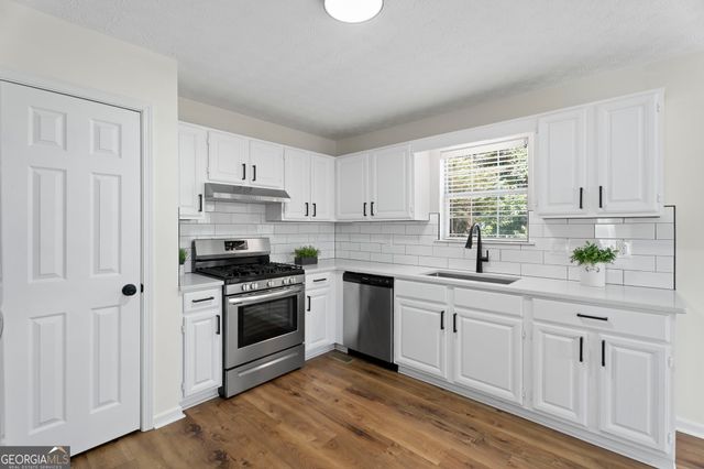 12238 Cypress Way, Fayetteville, GA 30215