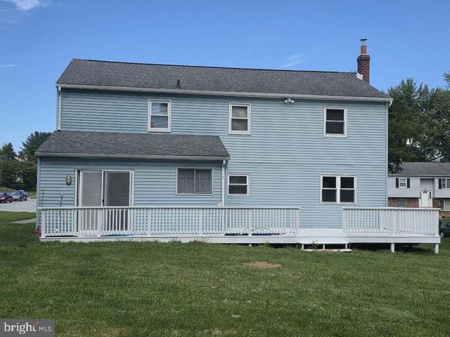 7 SUNNYBANK LN, Aston, PA 19014