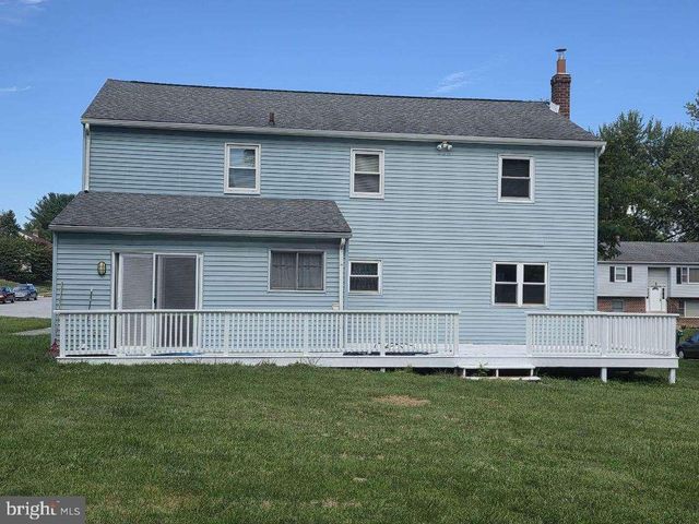 7 SUNNYBANK LN, Aston, PA 19014