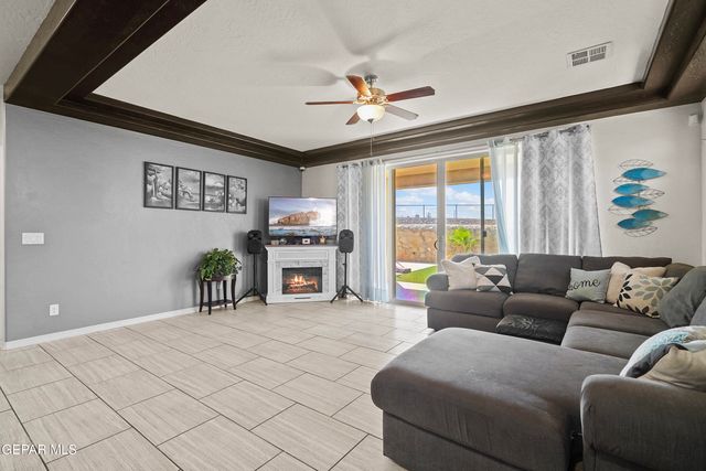 212 S MANZANITA Drive, El Paso, TX 79928