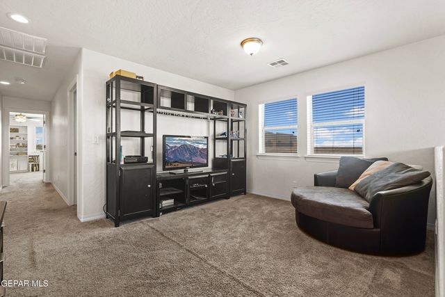 212 S MANZANITA Drive, El Paso, TX 79928