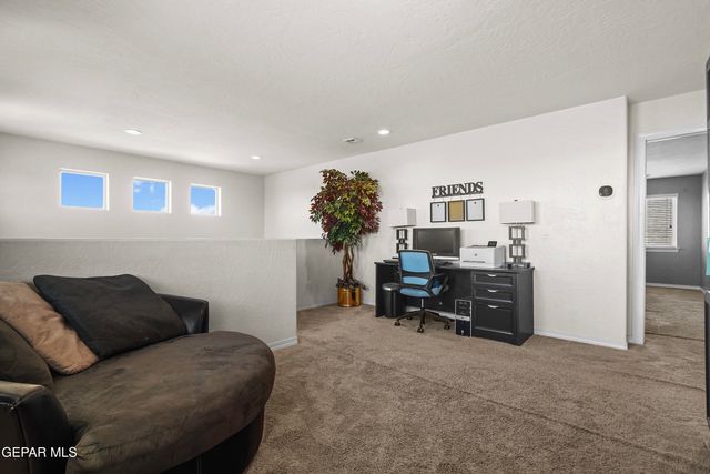 212 S MANZANITA Drive, El Paso, TX 79928