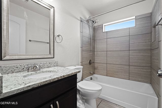 212 S MANZANITA Drive, El Paso, TX 79928