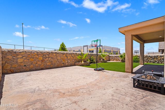 212 S MANZANITA Drive, El Paso, TX 79928