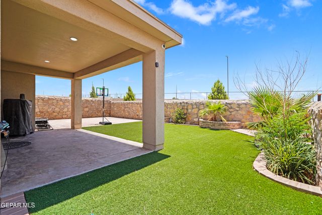 212 S MANZANITA Drive, El Paso, TX 79928