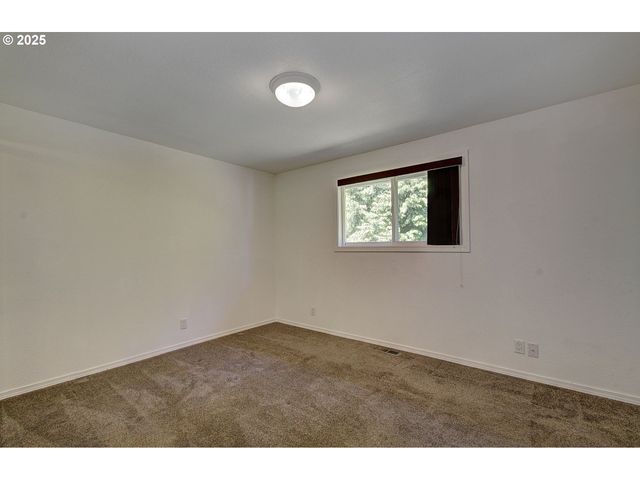 6100 Ne 55TH Cir, Vancouver, WA 98661
