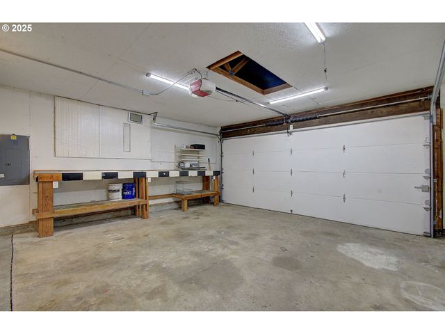 6100 Ne 55TH Cir, Vancouver, WA 98661