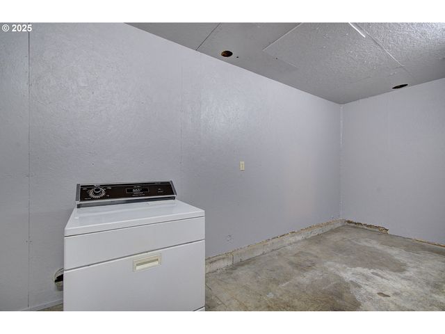 6100 Ne 55TH Cir, Vancouver, WA 98661