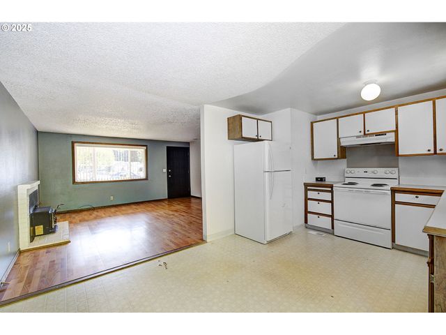 6100 Ne 55TH Cir, Vancouver, WA 98661