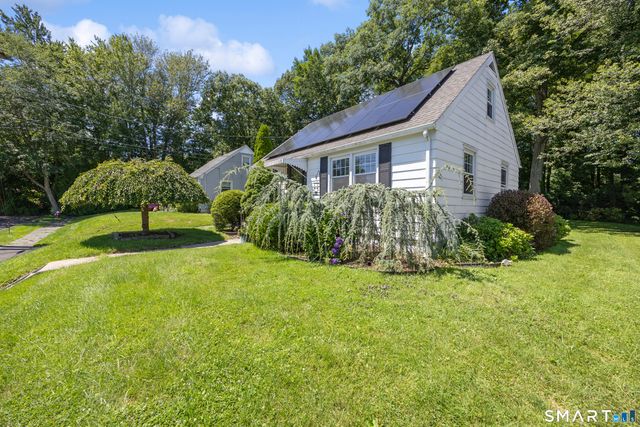 43 Deering Lane, Naugatuck, CT 06770