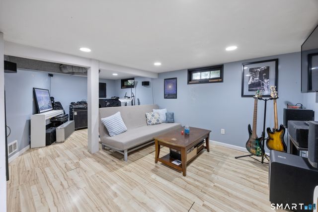 43 Deering Lane, Naugatuck, CT 06770