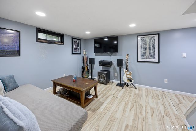 43 Deering Lane, Naugatuck, CT 06770