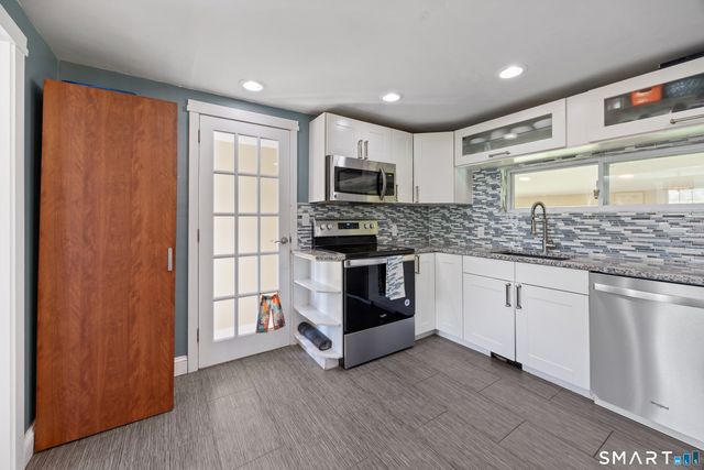 43 Deering Lane, Naugatuck, CT 06770