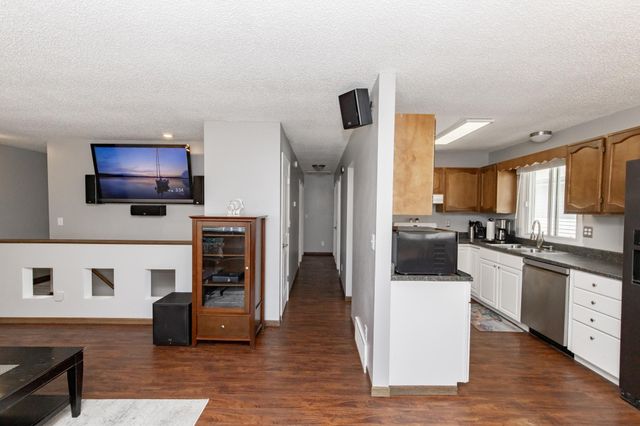2925 14th Avenue S, Moorhead, MN 56560