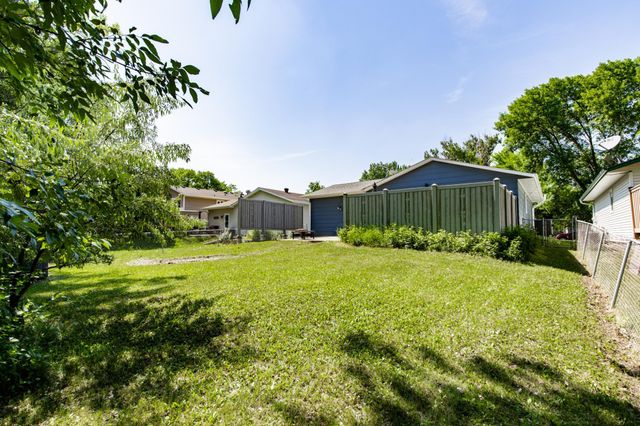 2925 14th Avenue S, Moorhead, MN 56560
