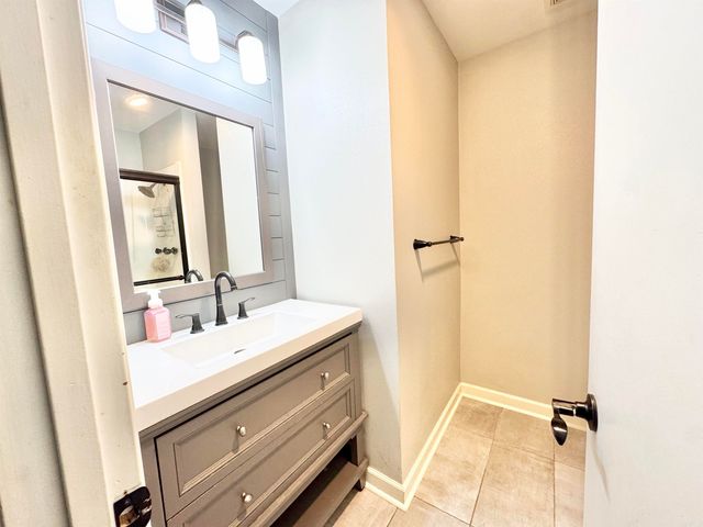 8501 Merriwood Ct Court, Sherwood, AR 72120