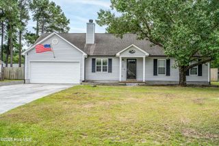 108 Quail Creek Drive, Hubert, NC 28539