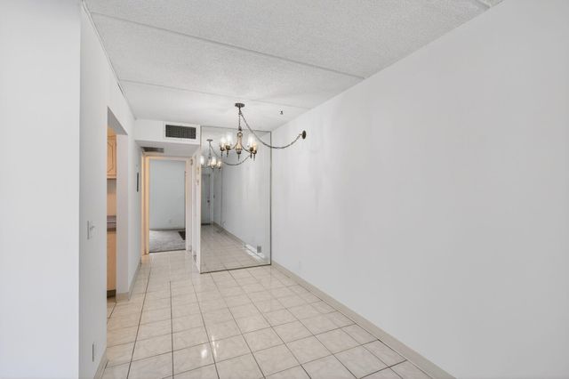 555 Purdy Lane 116, Palm Springs, FL 33461